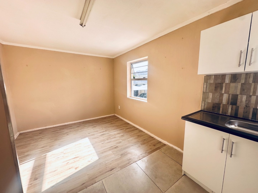 2 Bedroom Property for Sale in George Central Western Cape